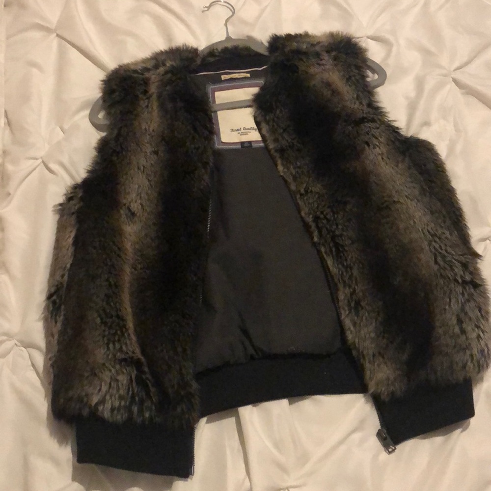 Tommy humdinger faux fur vest